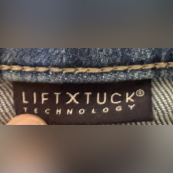 NYDJ | ladies Girlfriend Straight jeans. Size: 12P - Picture 5 of 13